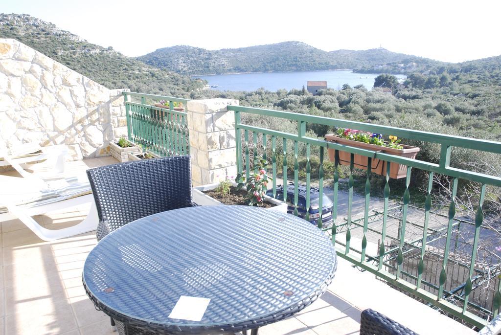 Apartments Silvana Lastovo Exterior photo